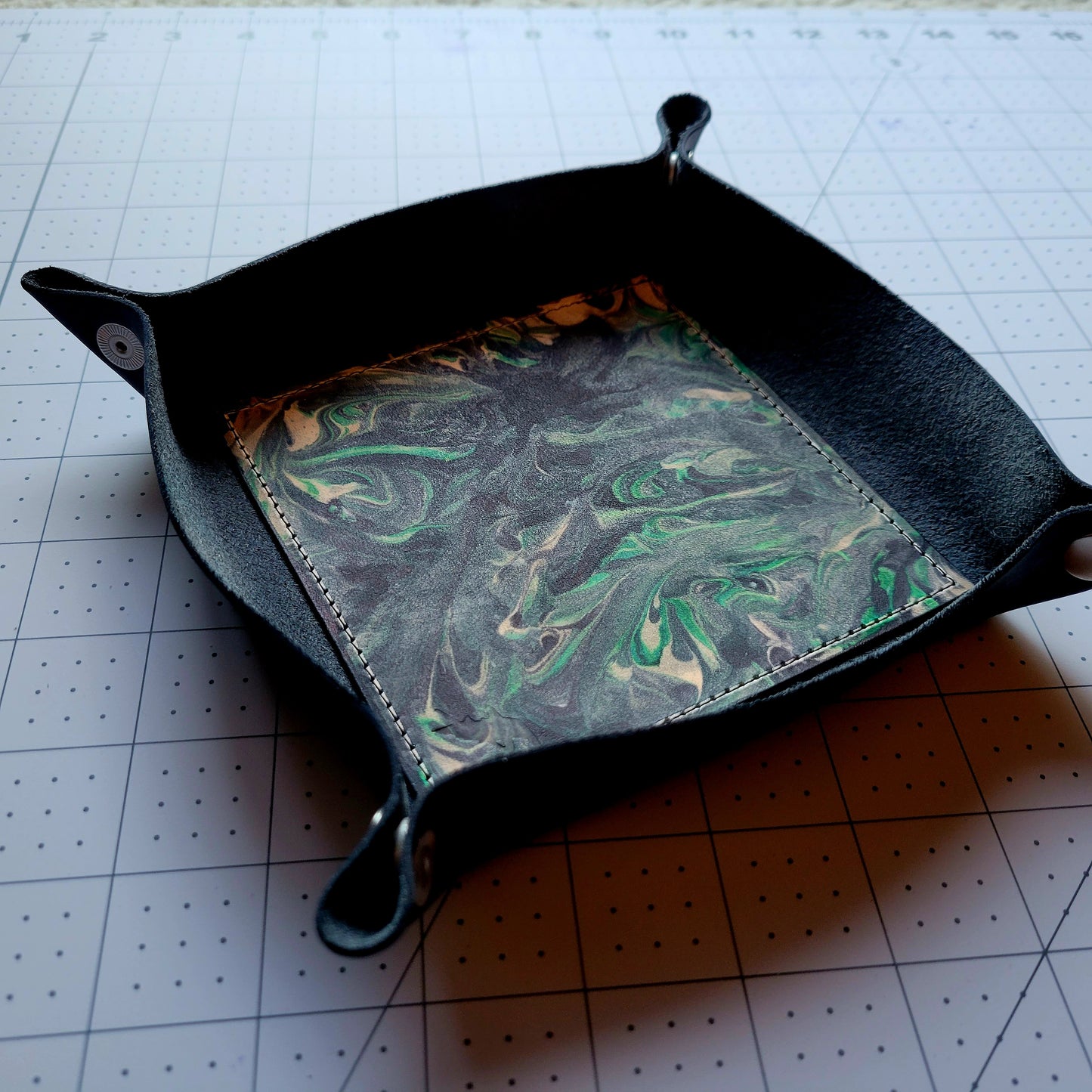 Multipurpose Leather Tray - Bogland